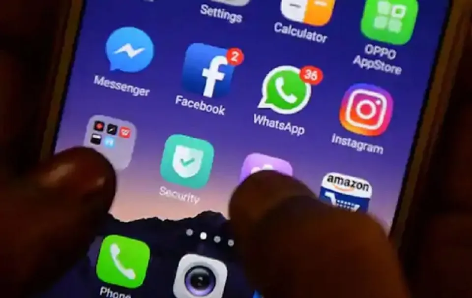 മൂ​ന്ന് മാ​സ​ത്തി​നു​ള്ളി​ല്‍ എ​ല്ലാ സാ​മൂ​ഹ​മാ​ധ്യ​മ അ​ക്കൗ​ണ്ടു​ക​ളും കേ​ന്ദ്ര സ​ര്‍​ക്കാ​ര്‍ പ​രി​ശോ​ധി​ക്കും:  ഡി​ജി​റ്റ​ല്‍ പ്ലാ​റ്റ്ഫോ​മു​ക​ള്‍​ക്ക് കേ​ന്ദ്രം നി​യ​ന്ത്ര​ണം ഏ​ര്‍​പ്പെ​ടു​ത്തി​യ​തി​നു പി​ന്നാ​ലെ ഇ​തു​സം​ബ​ന്ധി​ച്ച വ്യാ​ജ സ​ന്ദേ​ശ​ങ്ങ​ളും വ്യാ​പ​ക​മാ​കു​ന്നു