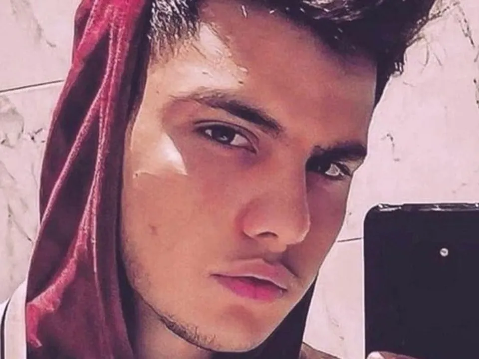 ക്രിക്കറ്റ് മോഹങ്ങളുമായി അഫ്ഗാനിസ്ഥാനില്‍ നിന്ന് ലണ്ടനിലേക്ക് കുടിയേറി; ഗ്രൗണ്ടില്‍ വച്ച് കുത്തേറ്റ പതിനെട്ടുകാരന് ദാരുണാന്ത്യം