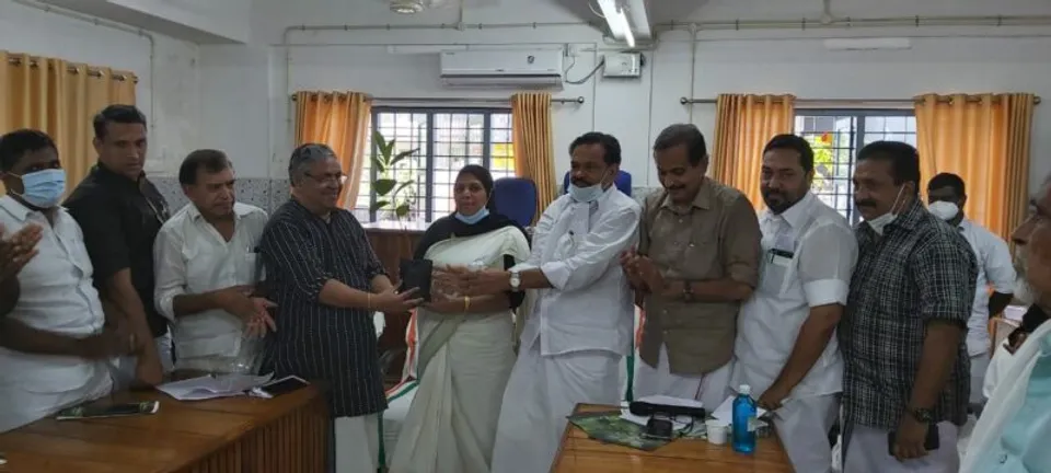 വേൾഡ് മലയാളി കൗൺസില്‍, ഗ്രീൻ വേൾഡ് ക്ലീൻ വേൾഡ്, ഈരാറ്റുപേട്ട നഗരസഭ എന്നിവരുടെ സംയുക്ത ആഭിമുഖ്യത്തിൽ പ്ലാവിൻ തൈ വിതരണം നടത്തി