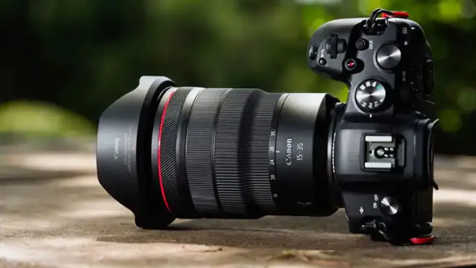 ജപ്പാൻ ആഗോളക്യാമറ ബ്രാന്‍ഡായ കാനോണ്‍ ഡിഎസ്എല്‍ആര്‍ ക്യാമറകളുടെ നിര്‍മ്മാണം നിര്‍ത്തുന്നതായി റിപ്പോര്‍ട്ട്