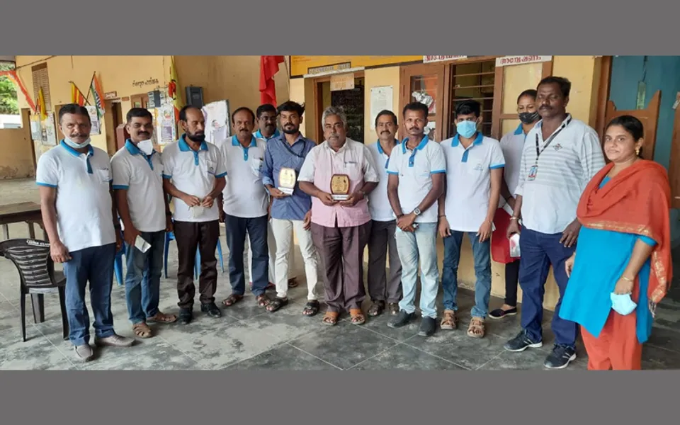 വീണു കിട്ടിയ പണം തിരിച്ചുനൽകി കെഎസ്ആര്‍ടിസി ജീവനക്കാര്‍ മാതൃകയായി