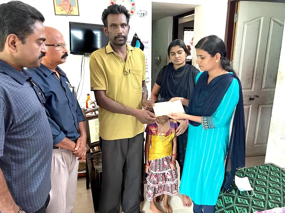 കാരുണ്യത്തിന്റെ കരസ്പർശവുമായി 'മാപ്പ് ' ചാരിറ്റി വീണ്ടും; അടൂര്‍ സ്വദേശിയായ യുവാവിന് സാമ്പത്തിക സഹായം കൈമാറി