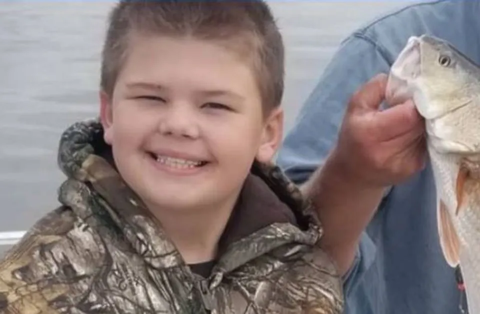 വേട്ടയാടുന്നതിനിടെ പിതാവിന്റെ വെടിയേറ്റ് ബാലനു ദാരുണാന്ത്യം; മൂന്നു പേരുടെ ജീവൻ രക്ഷിച്ച് അവയവദാനം.