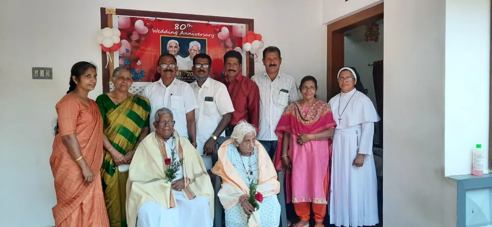 കലയന്താനി അടപ്പൂര് എ.യു മാത്യു-മേരി മാത്യു ദമ്പതികളുടെ എൺപതാം വിവാഹം വാർഷികം നാടിന് കൗതുകമായി  ‌