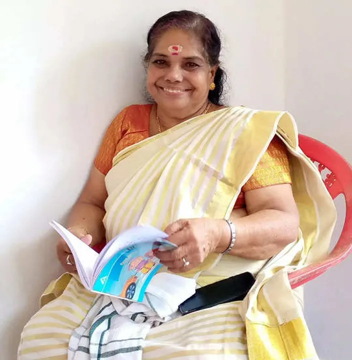 അമ്മ കൂലിപ്പണി ചെയ്താണ് എന്നെ പോറ്റിയത്, നാടകത്തിന് പോകാന്‍ പറ്റിയതും നടിയായതും എല്ലാം അമ്മയുടെ ചങ്കൂറ്റം കൊണ്ടാണ്, ആരുടേയും എതിര്‍പ്പ് അമ്മ വക വച്ചില്ല, അതുകൊണ്ട് അമ്മയെ പോറ്റാനുള്ള നിലയില്‍ ഞാനെത്തി, ജീവിതം മുഴുവനും കഷ്ടപ്പാടായിരുന്നു, രണ്ട് മക്കളെ തന്ന ദൈവം തന്നെ അവരെ തിരിച്ചെടുത്തു; അതിജീവിച്ചു വന്ന ദുരിത ജീവിതത്തെക്കുറിച്ച് കുളപ്പുള്ളി ലീല 
