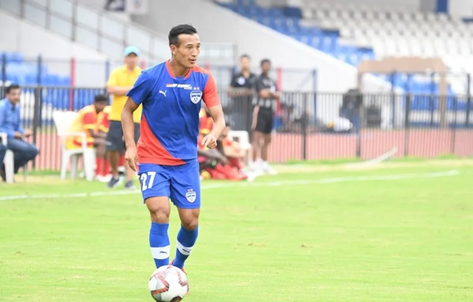 ഭൂട്ടാന്റെ 'സിജി7' ഇനി മഞ്ഞപ്പടയ്ക്കായി പന്ത് തട്ടും; ചെഞ്ചോ ഗില്‍റ്റ്‌ഷെന്‍ കേരള ബ്ലാസ്‌റ്റേഴ്‌സില്‍