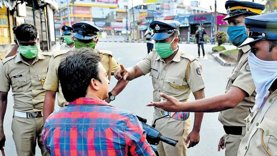രാജ്യവ്യാപക ലോക്ക്ഡൗൺ നീട്ടിയേക്കുമെന്ന് സൂചന, പുനെയില്‍ മൂന്ന് മരണം, മഹാരാഷ്ട്രയില്‍ മരണം 55 ആയി 