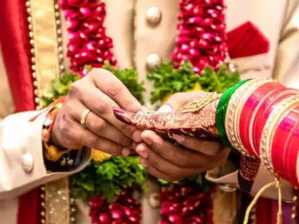 വിവാഹം കഴിച്ചാൽ ജീവനക്കാർക്ക് ശമ്പള വർദ്ധനവ്; പങ്കാളികളെ കണ്ടെത്താനും സഹായിക്കും; വേറിട്ട ഓഫറുകളുമായി ഐടി കമ്പനി