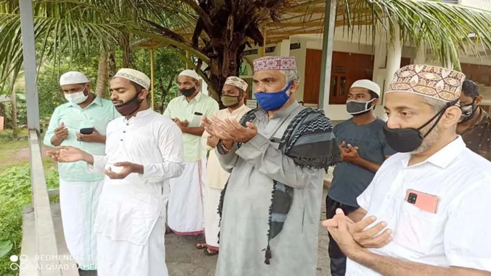 ഇബ്രാഹിം ഫൈസി ജെഡിയാർ ഒന്നാം ആണ്ട് ചെർക്കള മേഖല സിയാറത്ത് നടത്തി