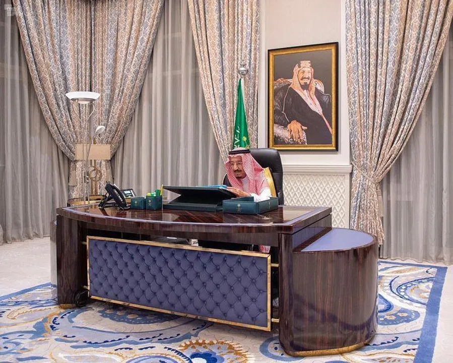 കോവിഡ് പ്രതിരോധ പ്രവര്‍ത്തനത്തിനിടെ മരണപെട്ട സ്വദേശി വിദേശി ആരോഗ്യ പ്രവര്‍ത്തകരുടെ കുടുംബങ്ങള്‍ക്ക് അഞ്ചു ലക്ഷം റിയാല്‍ നല്‍കാന്‍ സൗദി മന്ത്രിസഭയുടെ തിരുമാനം.