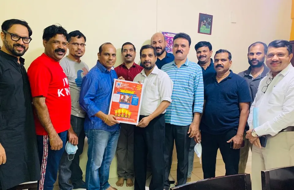 കെ ഇ എ അബ്ബാസിയ "ഇശൽ നിലാവ് 2021" ഓൺലൈൻ മത്സരങ്ങളുടെ പോസ്റ്റർ പ്രകാശനം, സത്താർ കുന്നിൽ നിർവഹിച്ചു.