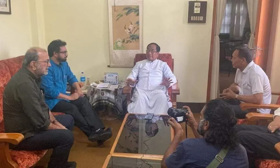 'ജനങ്ങൾക്ക് സർക്കാരിലും സായുധസേനയിലുമുള്ള വിശ്വാസം നഷ്‌ടപ്പെട്ടു'; മണിപ്പൂർ സന്ദർശിച്ച് ഇടത് എംപിമാർ