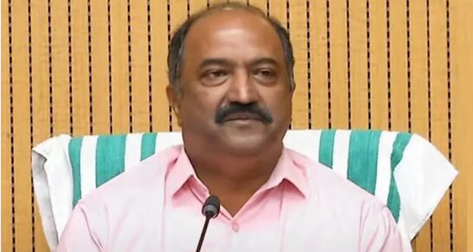 യഥാർത്ഥത്തിൽ പെട്രോളിയം വില കേന്ദ്രം വർദ്ധിപ്പിച്ചപ്പോൾ അതിന്റെ ഗുണഭോക്താവ് ആരാണ്? എന്നിട്ട് രാവിലെ വായ തുറന്നാൽ കേന്ദ്രത്തേയും മോദിയേയും കുറ്റം പറയും. കിട്ടണ ലാഭം പോക്കറ്റിലിടും. ഇതിനാണ് ഇരട്ടത്താപ്പ് അല്ലെങ്കിൽ കാപട്യം എന്ന് പറയുന്നത്. പറയുന്ന കാര്യങ്ങളിൽ തരിമ്പെങ്കിലും ആത്മാർത്ഥത ഉണ്ടെങ്കിൽ മിസ്റ്റർ ബാലഗോപാൽ നിങ്ങൾ 2 രൂപയെങ്കിലും ലിറ്ററിന് കുറയ്ക്കൂ... പ്രതികരണത്തില്‍ തിരുമേനി