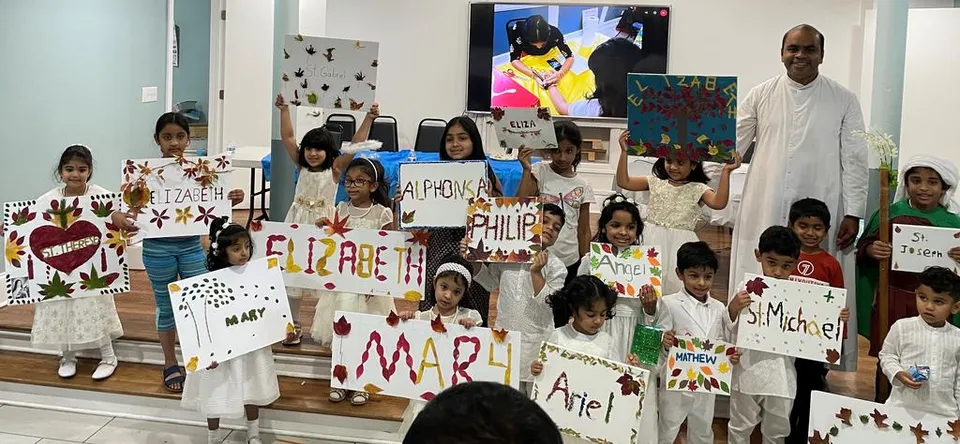 ശരത്കാല ഇലകൾ കൊണ്ട് വർണ വിസ്മയവുമായി ന്യൂ ജേഴ്സിയിലെ കുട്ടികൾ