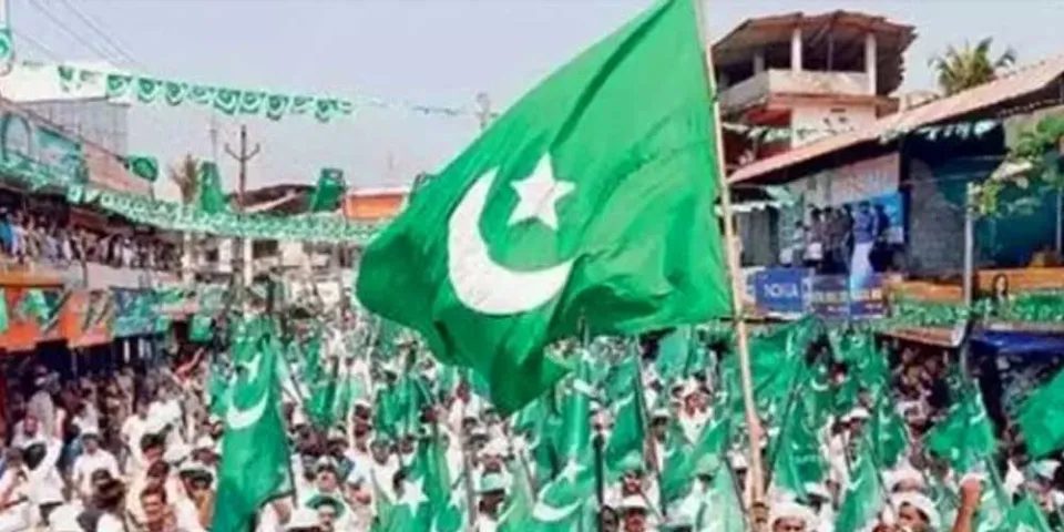 നെഹ്റു ചത്ത കുതിരയെന്നു വിശേഷിപ്പിച്ച മുസ്ലിം ലീഗ് ഇന്നു ഐക്യജനാധിപത്യ മുന്നണിയില്‍ രണ്ടാമത്തെ വലിയ കക്ഷിയാണ്; അധികാരമില്ലാതെ തുടര്‍ച്ചയായ 10 വര്‍ഷക്കാലം ലീഗിനെ തളര്‍ത്തുമെന്ന് നേതാക്കള്‍ക്കു നന്നായറിയാം; എങ്കിലും കോണ്‍ഗ്രസിനോടൊപ്പം നില്‍ക്കുക എന്ന നിലപാടില്‍ നിന്നു ലീഗ് മാറി ചിന്തിക്കാനുള്ള സാദ്ധ്യത തീരെയില്ല ! യു.ഡി.എഫ് തന്നെയാണ് എക്കാലവും ലീഗിന്‍റെ ഉറച്ച തട്ടകം; ഒരു ചെറിയ ഇടവേളയൊഴിച്ചാല്‍ ലീഗ് യു.ഡി.എഫില്‍ ഇന്നും ഉറച്ചു നില്‍ക്കുന്നു; മുസ്ലിം ലീഗ് പിന്നിട്ട 75 വര്‍ഷം-മുഖപ്രസംഗത്തില്‍ ജേക്കബ് ജോര്‍ജ്‌