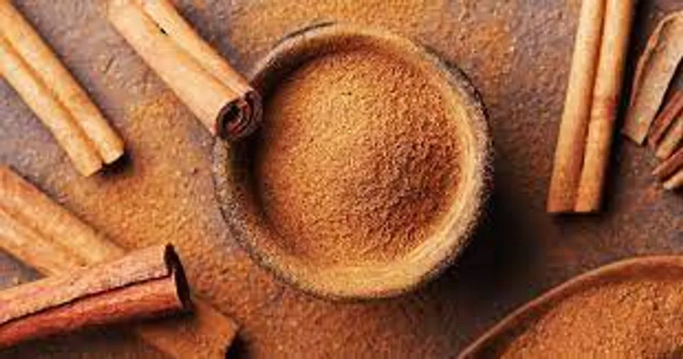 സന്ധിവേദനയ്ക്ക് പരിഹാരം കറുവപ്പ‌‌ട്ട പൊടിയുടെയും തേനിന്റെയും ​ഗുണങ്ങൾ നോക്കാം..