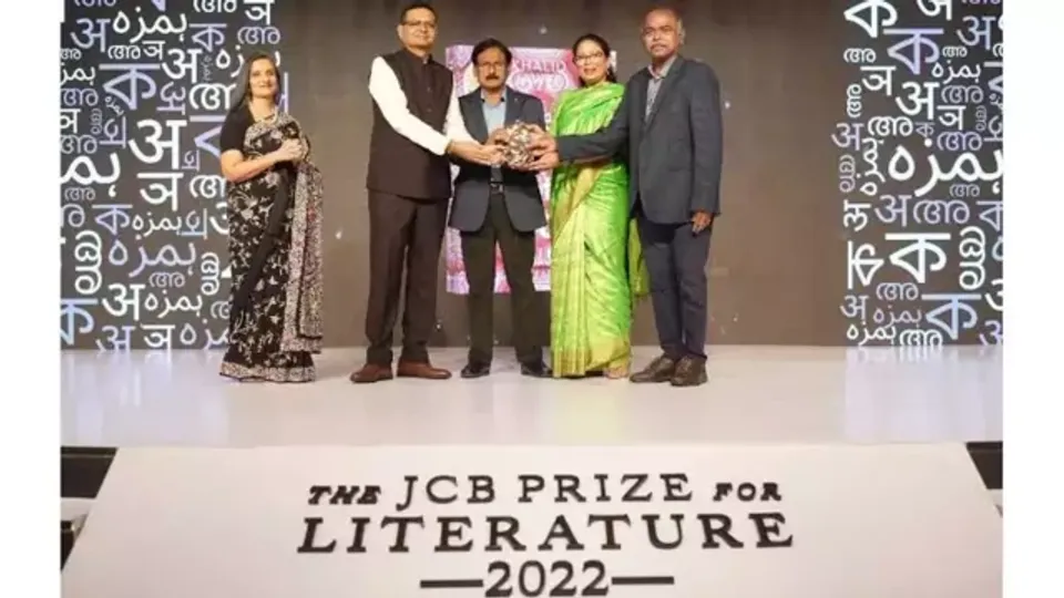 സാഹിത്യത്തിനുള്ള അഞ്ചാമത് ജെ.സി.ബി പുരസ്‌കാരം പ്രശസ്ത ഉറുദു എഴുത്തുകാരൻ ഖാലിദ് ജാവേദിന്