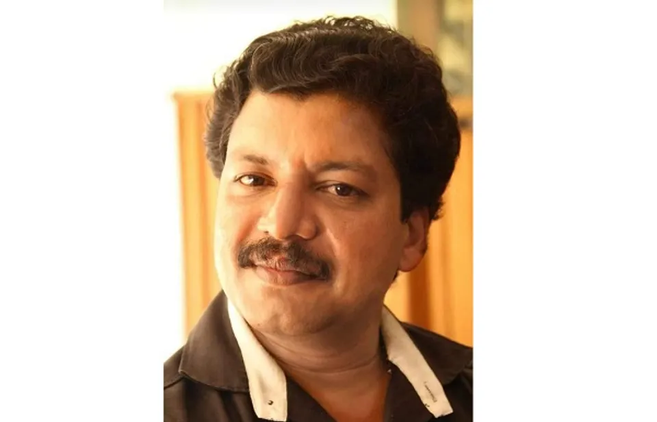 കൊല്ലത്ത് കാര്‍ കത്തി പ്രാദേശിക മാധ്യമപ്രവര്‍ത്തകന്‍ മരിച്ച സംഭവം; ദുരൂഹത സംശയിച്ച് നാട്ടുകാര്‍