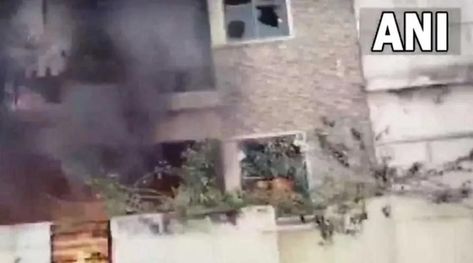 കൊനസീമ ജില്ലയുടെ പേര് മാറ്റിയതില്‍ പ്രതിഷേധം; ആന്ധ്രാപ്രദേശില്‍ മന്ത്രിയുടെ വീടിന് തീയിട്ടു-വീഡിയോ