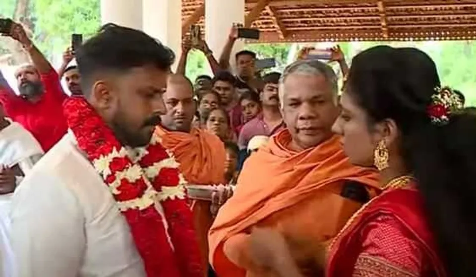 കൈപിടിച്ചു നല്കാൻ അച്ഛനില്ല ; അച്ഛന്റെ ആഗ്രഹം നിറവേറ്റി പുതിയ ജീവിതത്തിലേക്ക്: വർക്കലയിൽ വിവാഹദിവസം അച്ഛൻ കൊല്ലപ്പെട്ട ശ്രീലക്ഷ്മി വിവാഹിതയായി