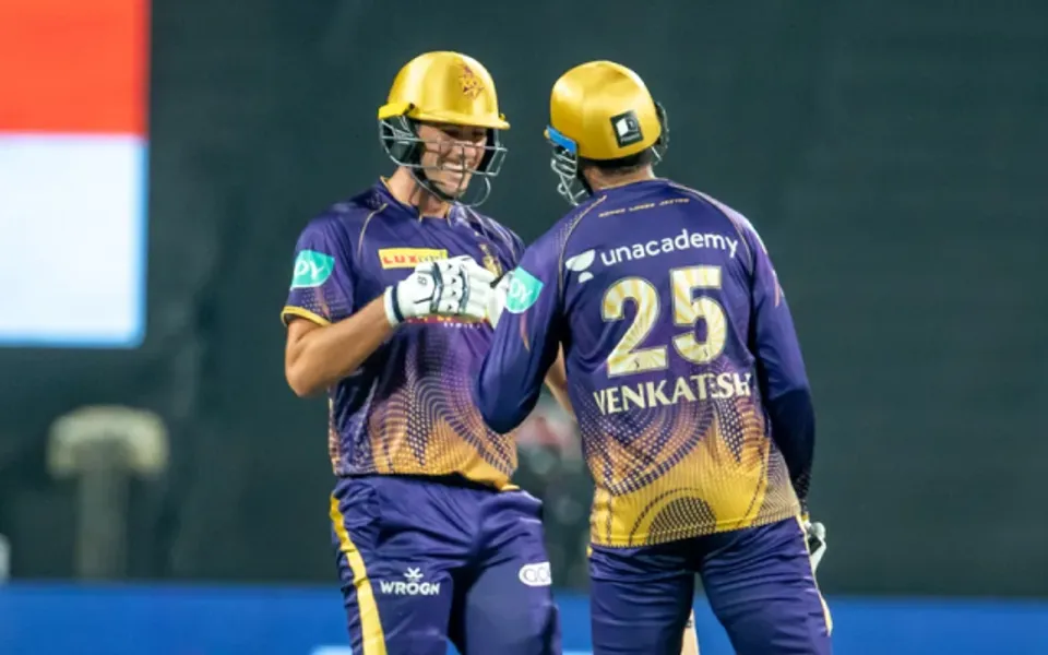 'Greatest sport to exist' - Twitter users hail Pat Cummins for demolishing Mumbai