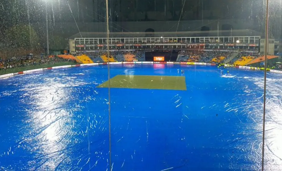 'Rain Playing Barso re Megha megha' - Fans react as reports claim India-Nepal Asia Cup clash likely to interrupted due to rain