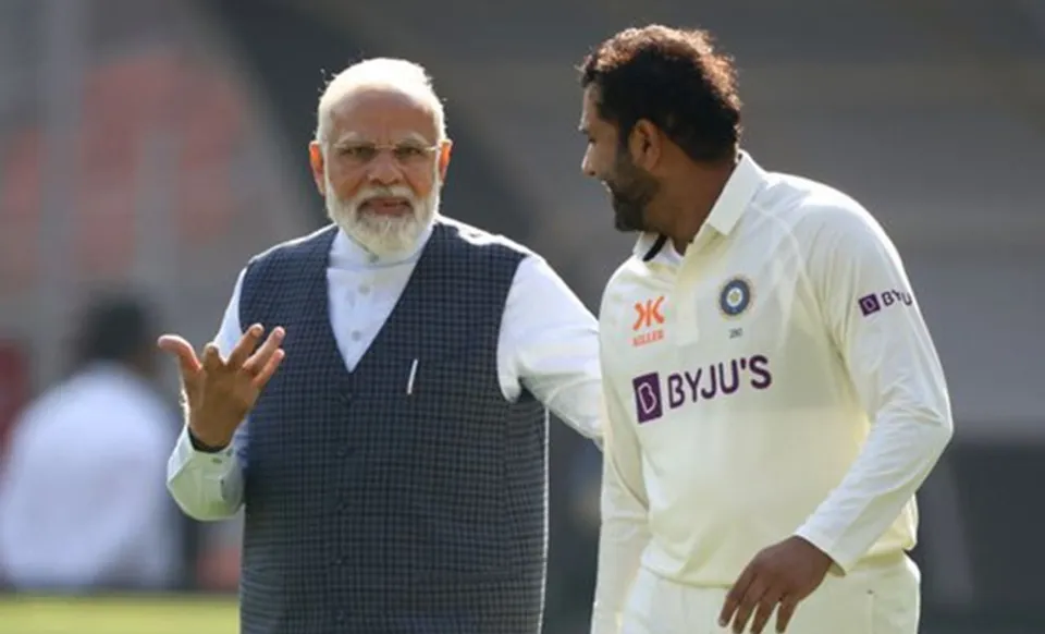 'Aaj tu nahin, tera bhai fenkega' - Fans troll PM Narendra Modi after he was seen with India skipper Rohit Sharma before Ahmedabad Test