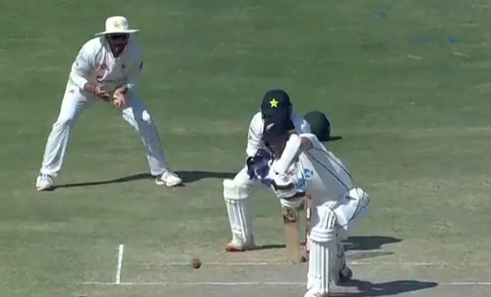'Can you imagine the frustration' - Fans react as Matt Henry, Ajaz Patel stitch 100-run partnership against PAK in 2nd Test