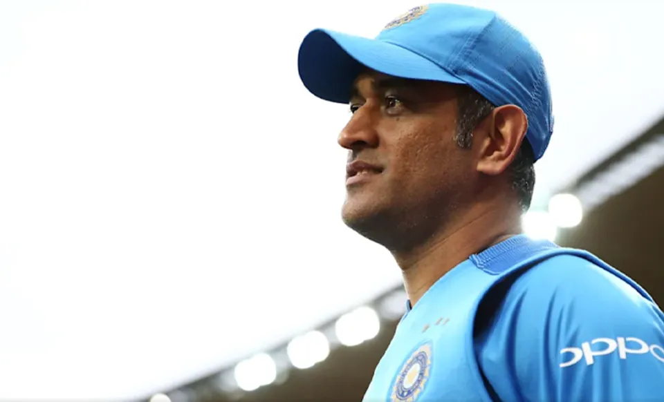 'Wicket k piche se game palatne wala ab 42 ka ho gaya hai' - Fans pour in birthday wishes for MS Dhoni