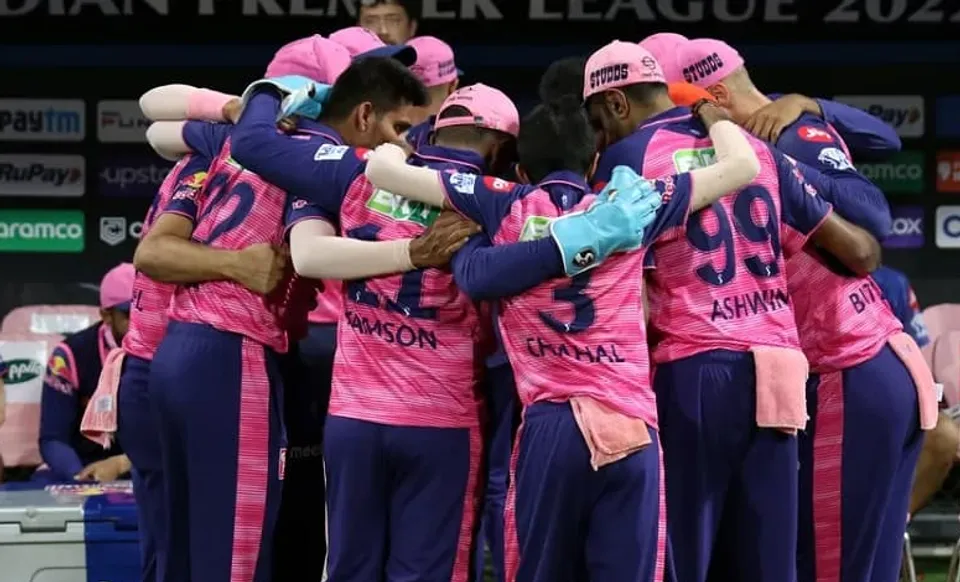 Rajasthan make fun of Sunil Gavaskar during their game against Delhi