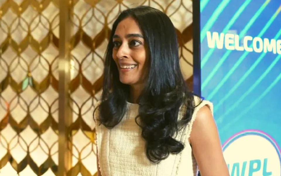 DK praises Mallika Sagar