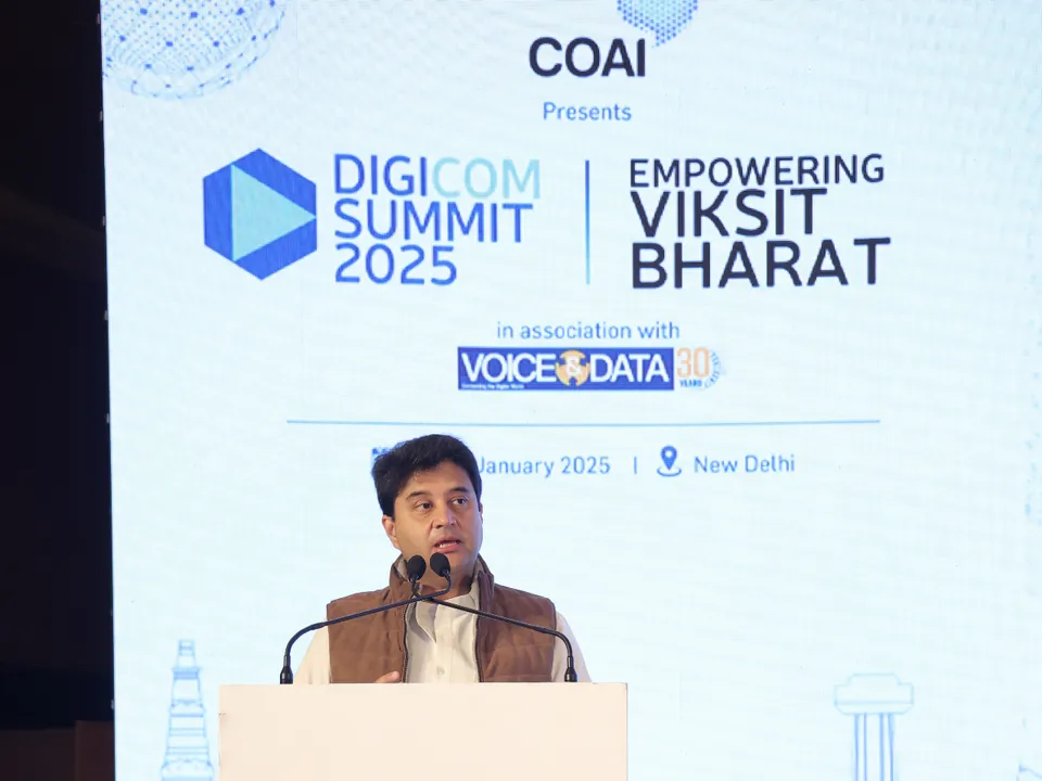 Pic 2- Shri Jyotiraditya M. Sciandia, Union Minister for Communications address at COAI DigiCom Summit 2025.JPG
