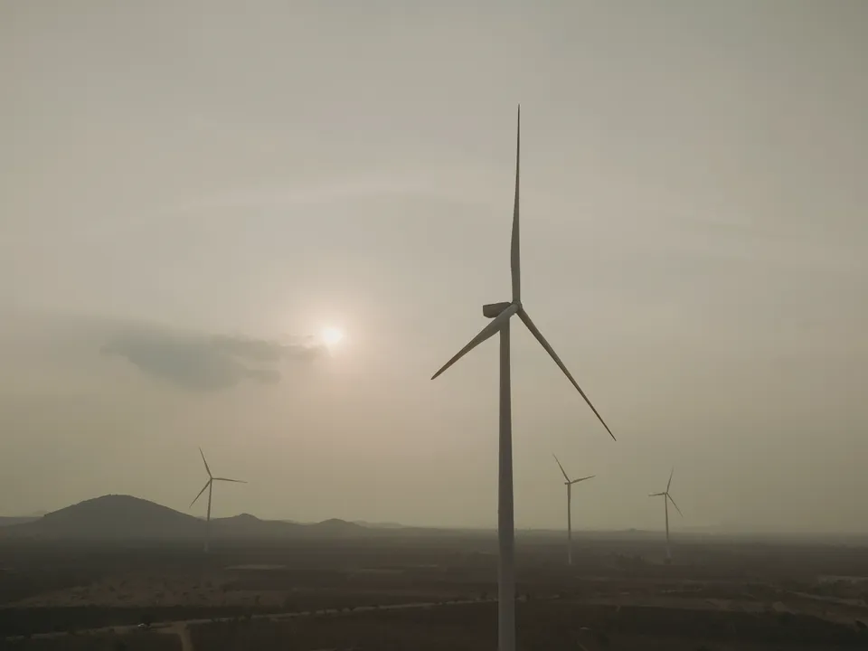 Amazon Expands Renewable Energy