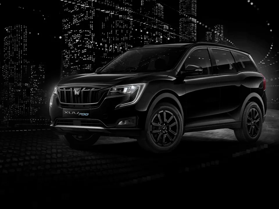 Mahindra XUV700 Ebony 
