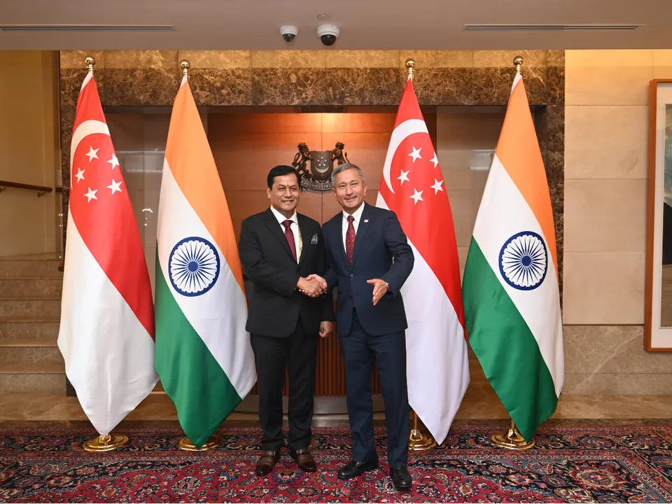Sonowal, Lee Hsien Loong