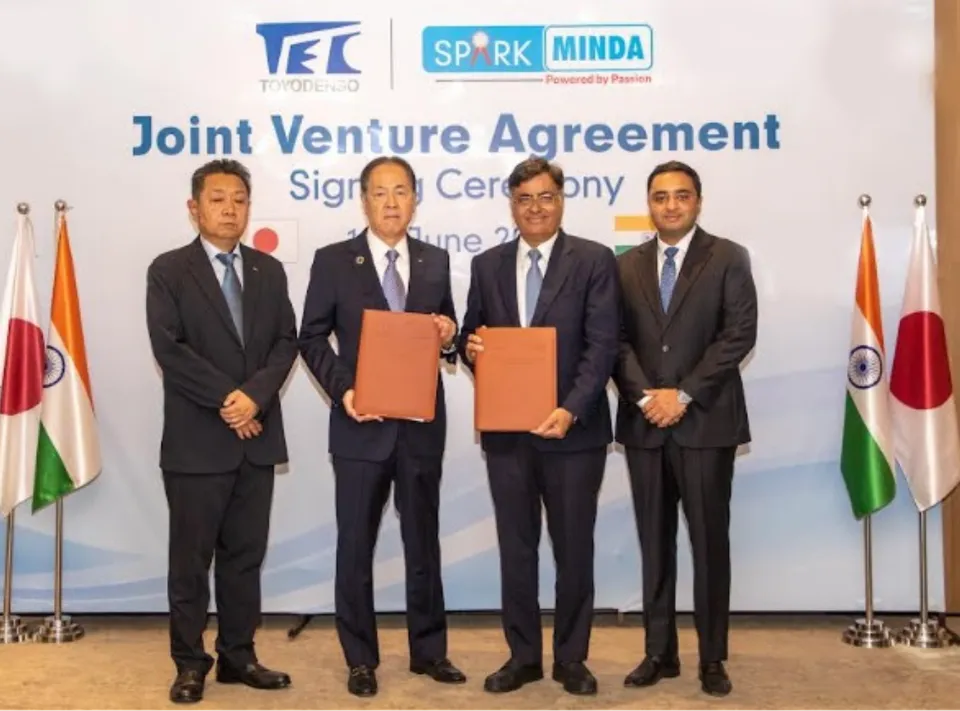 L to R Mr Noriharu Takeshita - Mr Kiyoshi Koide - Mr Ashok Minda - Mr Aakash Minda during the JV ceremony