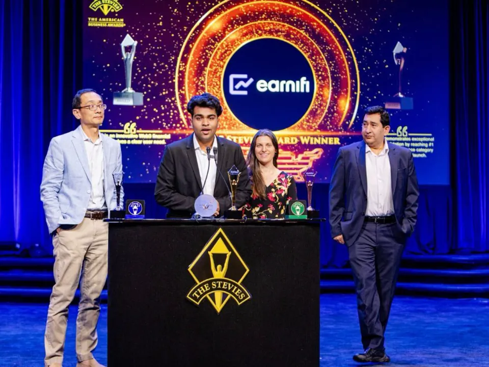 Earnifi award photo.jpg