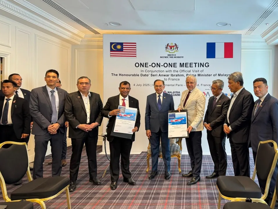 AirAsia Signs USD 12.25 Billion Aircraft Deal with Airbus