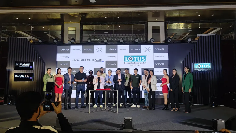Vivo X200 FE & XFold 5 launch event