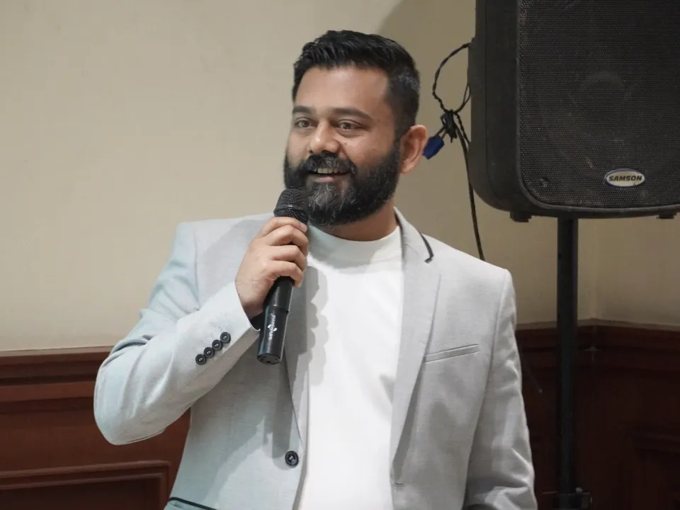 Mayank Bindal- Founder and CEO, SnapE Cabs