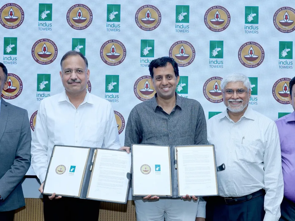 LtoR Mr Manjush Mathews Head  Engineering and Technology Indus Towers Limited Mr Anil Gupta Chief Technology and Delivery Officer Indus Towers Limited_Prof Ashwin Mahalingam Dean  Alumni and Corp
