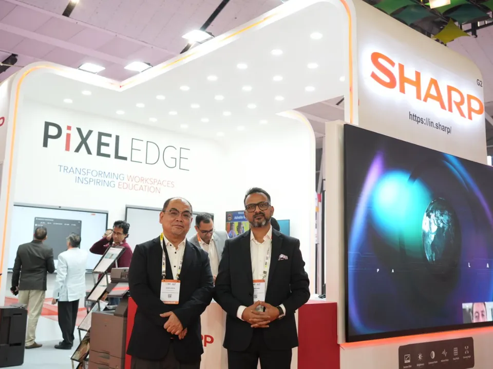Osamu Narita Managing Director SHARP Business Systems and Manish Garg President Sharp Business Solutions ad Display Solutions Business