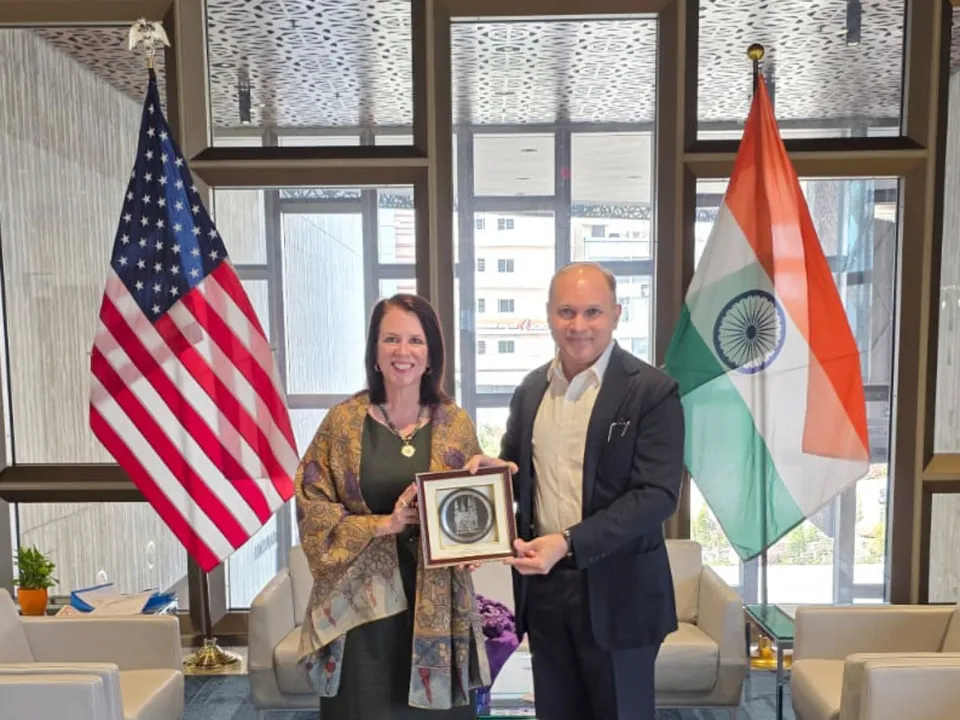 Dr Nawab Mir Nasir Ali Khan H E Laura Williams