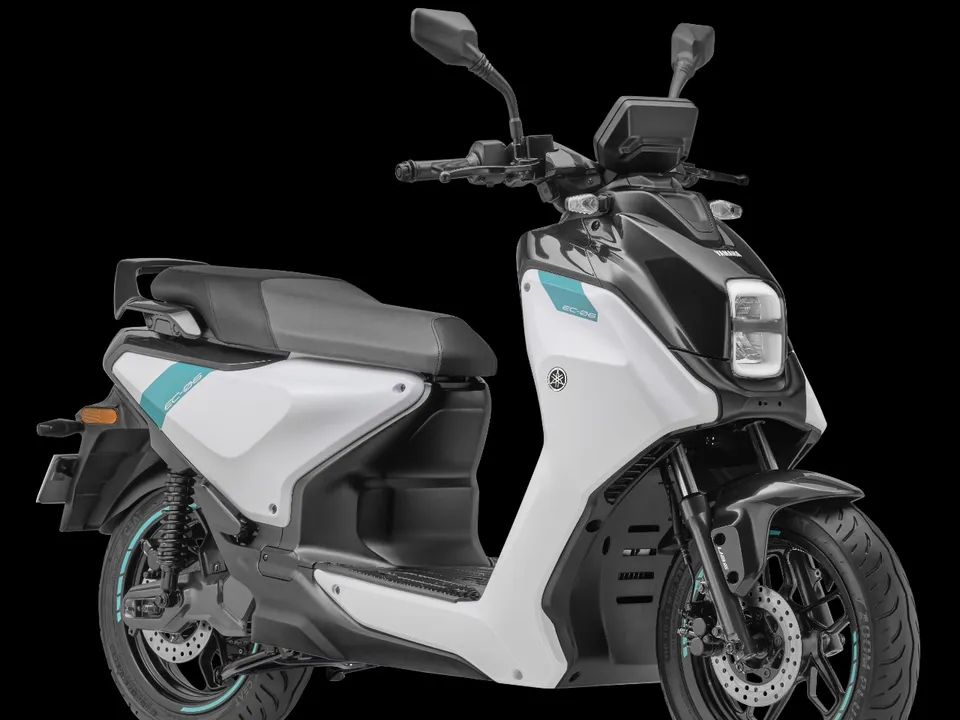 Yamaha Enters Electric Mobility With EC-06 Scooter In India