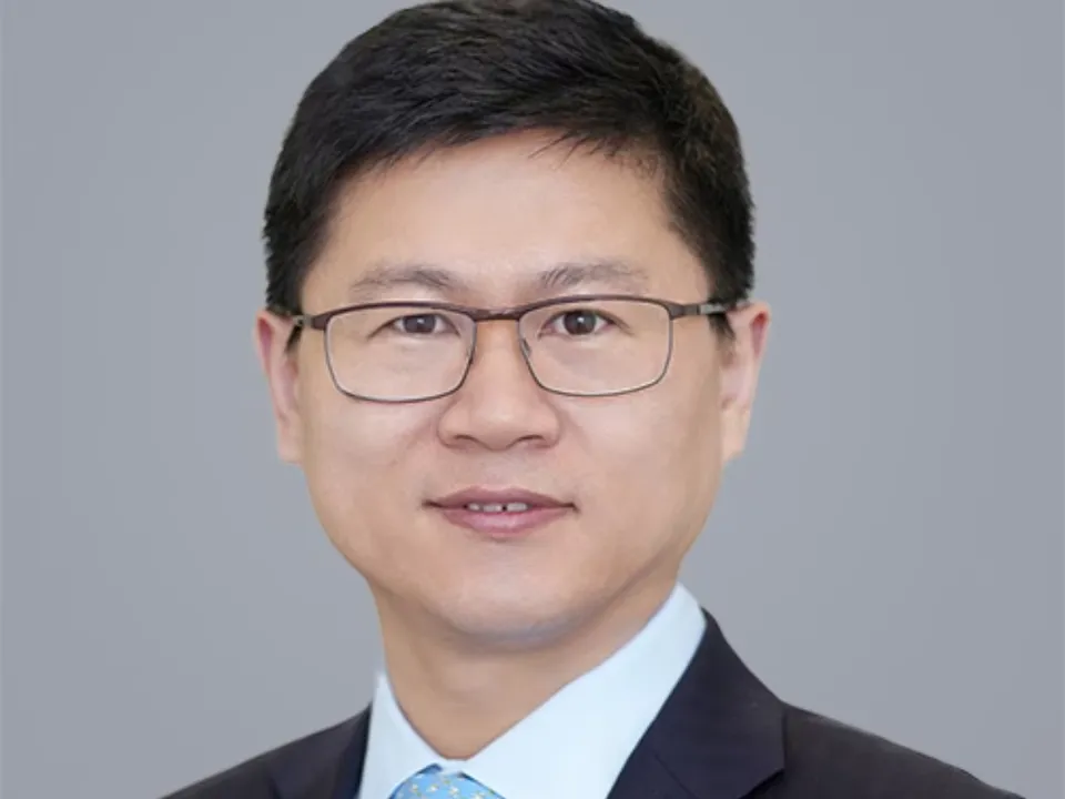 Mr. Li Peng Huawei's Corporate Senior Vice President and President of ICT Sales & Service 