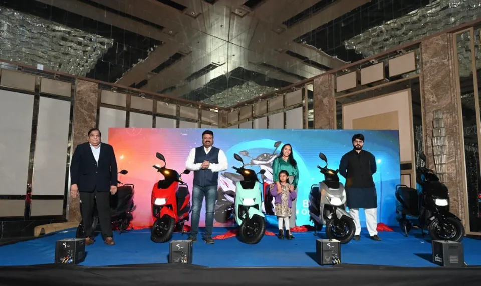 Caption (L-R)_ Mr. Pradeep Kawdiya, Mr. Dharmendra Choksi, Ms. Shivani Choksi, Mr. Amit Choksi