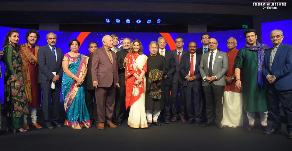 With Sitaram Jaipuria Foundation Awards winner, Mr. Ashok Jaipuria, Chairman SJF and Chairman & MD 