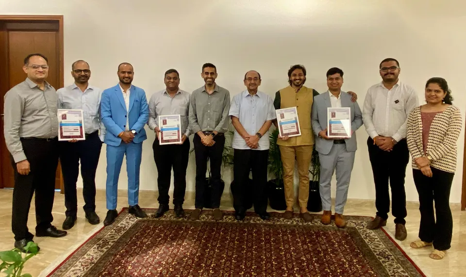 Top 4 Finalists of DCM Shriram AgWater Challenge with Mr Ajay Shriram, the Chairman & Senior MD of DCM Shriram Ltd. and Atul Sat