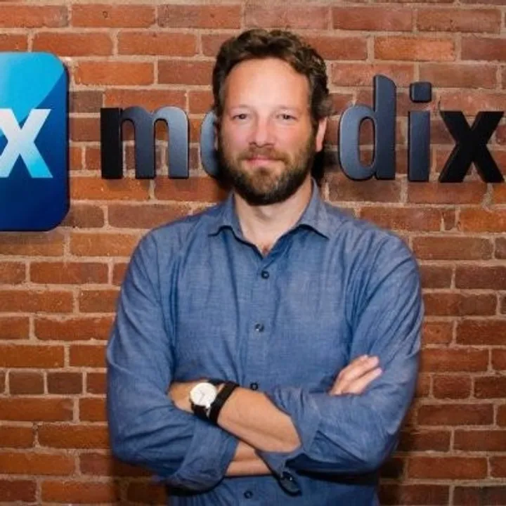 Derek Roos, Mendix