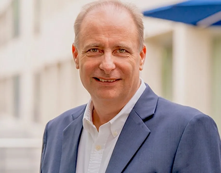 Duncan Hewett, VMware